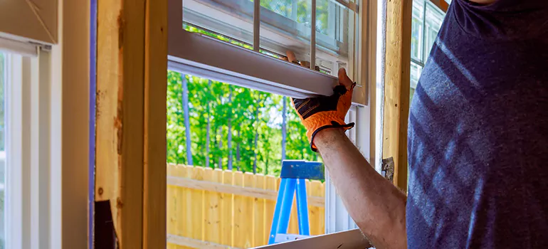 >Bay Window Curtain Rail Track in Brandon, FL